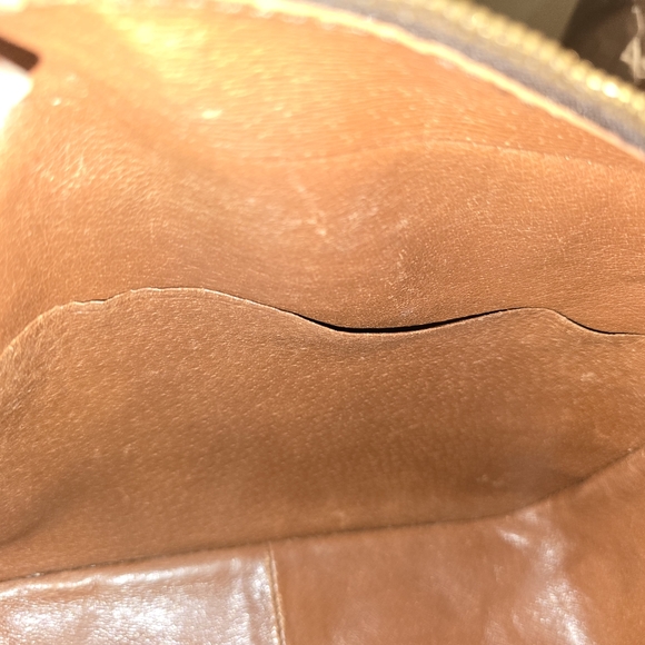 Louis Vuitton Messenger cross-body - Picture 9 of 14